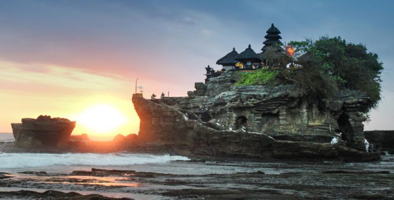 Half Day Bali Tour to Tanah Lot Temple